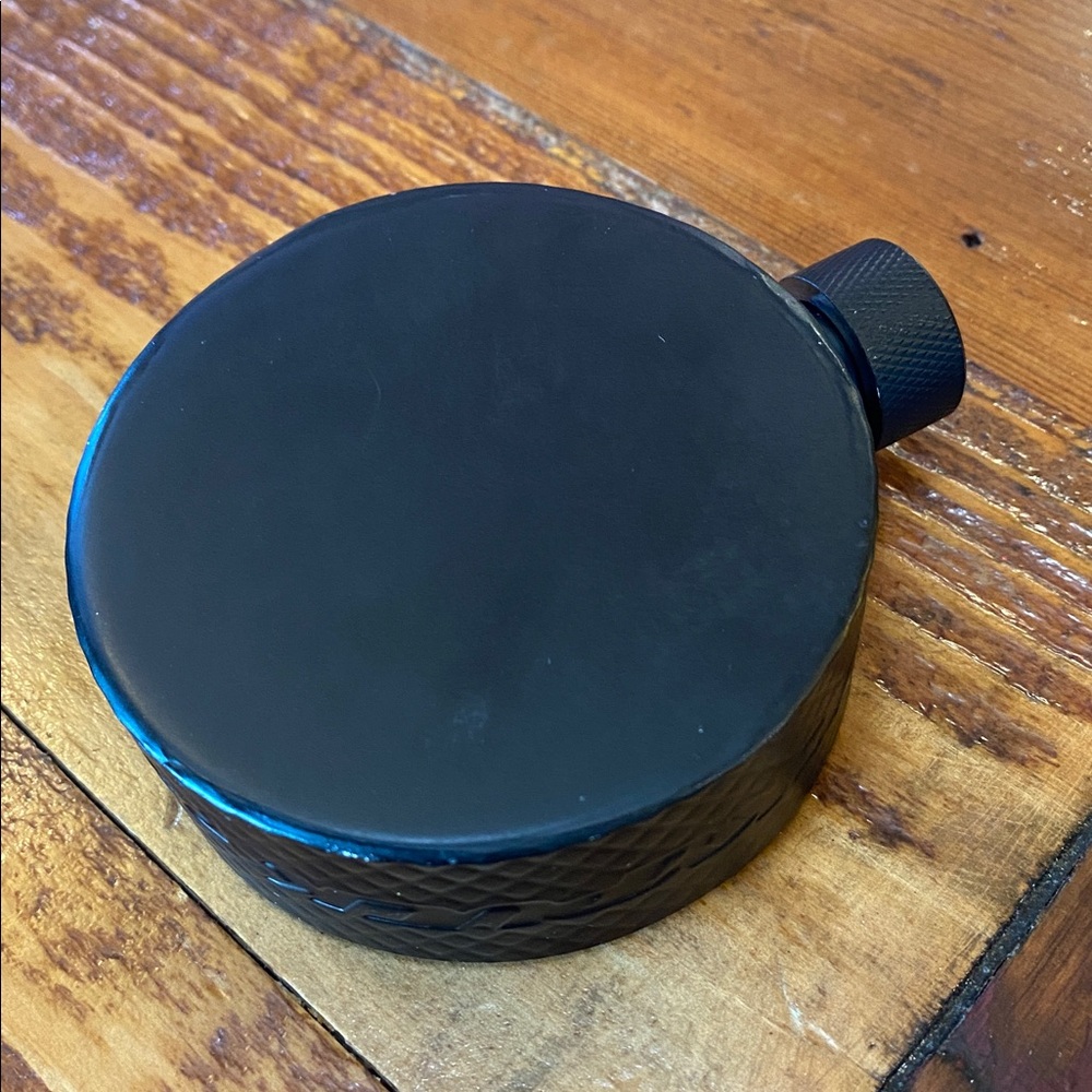 LuckyPuck Flask - Picture 5 of 6
